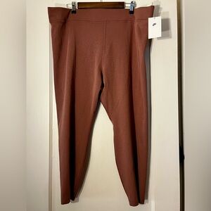 2X Women’s Nike Sportswear Classic Leggings